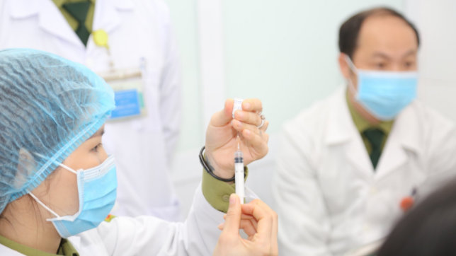 Cần biết: Hướng dẫn về bảo quản, phân phối và sử dụng vắc xin phòng COVID-19